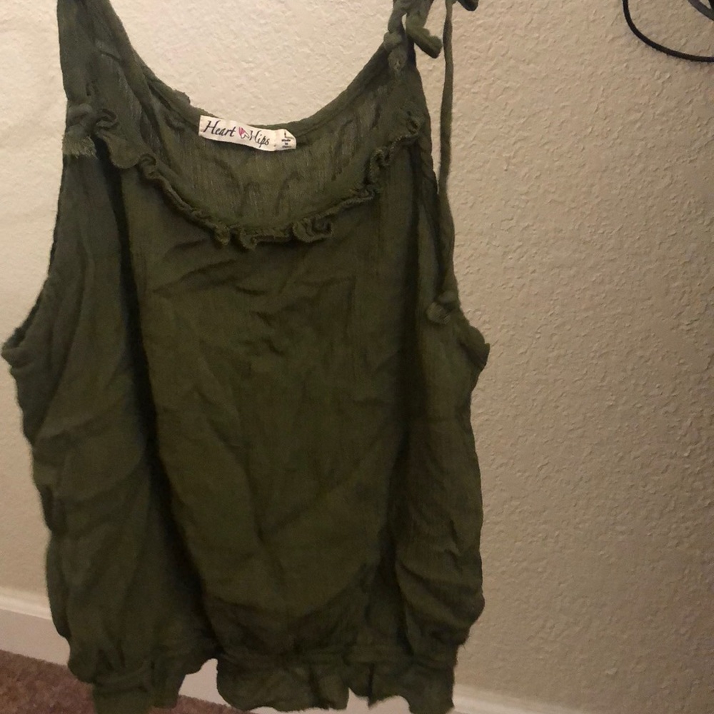 Cute tank top💚
